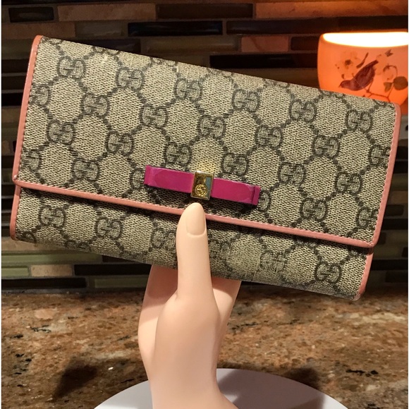 GUCCI GG Supreme Ribbon Flap Coated Canvas Wallet 🔥😍🎀 - Picture 4 of 17